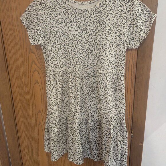 Old Navy Tiered Short Sleeve Dresses Floral Patterns (Lot of 2) Girls-Size Lg - Picture 6 of 6